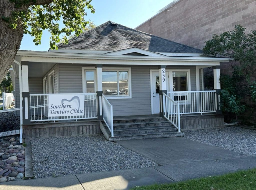 Southern Denture Clinic - Lethbridge Alberta